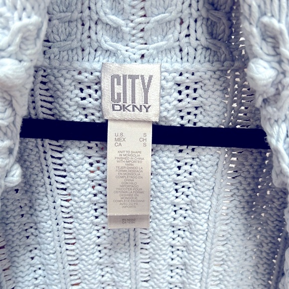 City DKNY light blue/grey cable knit open cardigan cropped. No closure. - Picture 2 of 5